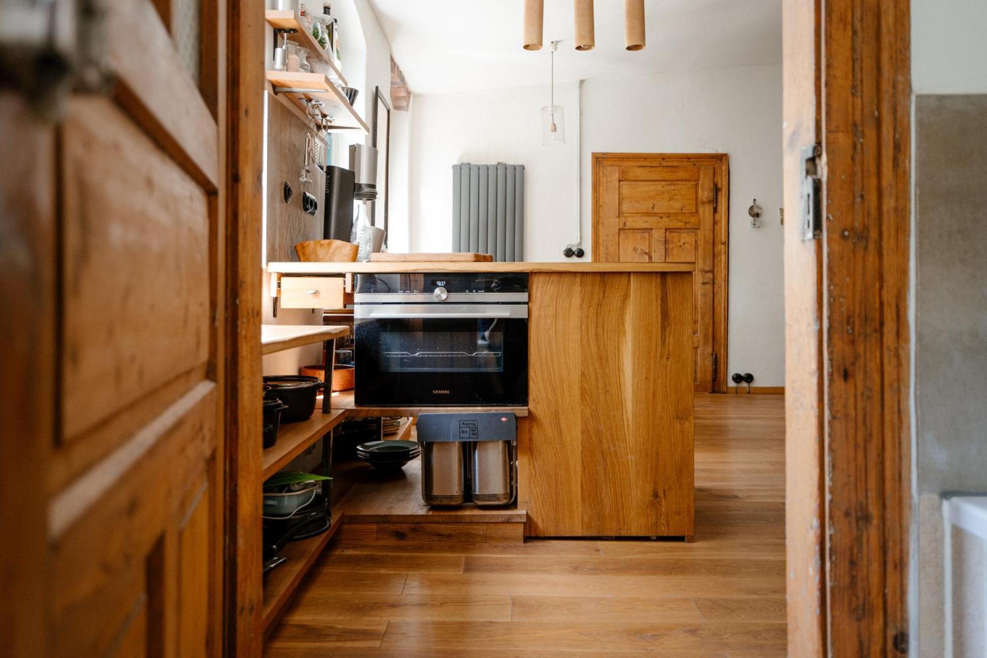 The Upholstery Tinyhouse Deluxe Eco Kreativ Citynah Apartment