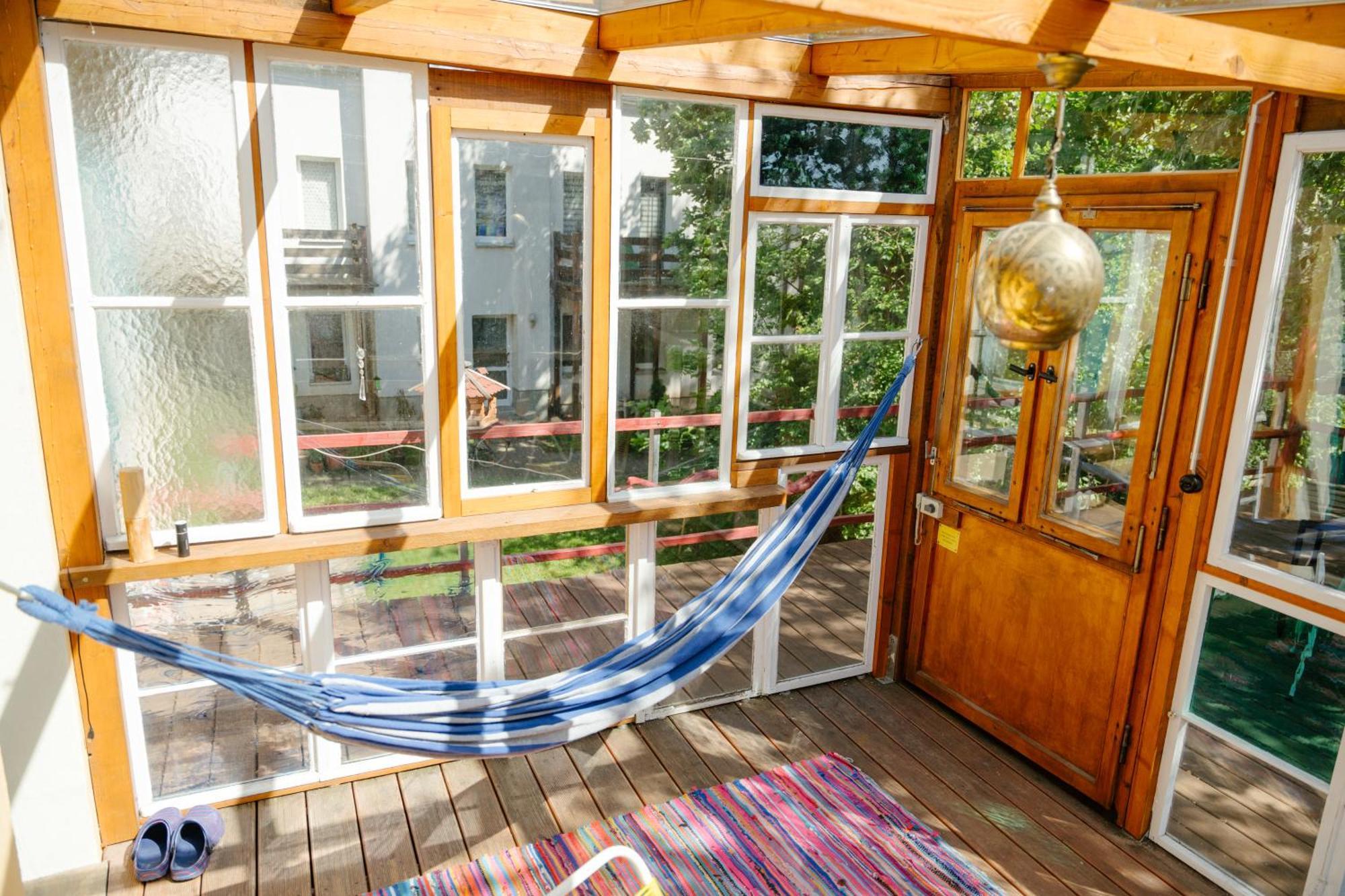 The Upholstery Tinyhouse Deluxe Eco Kreativ Citynah Apartment *