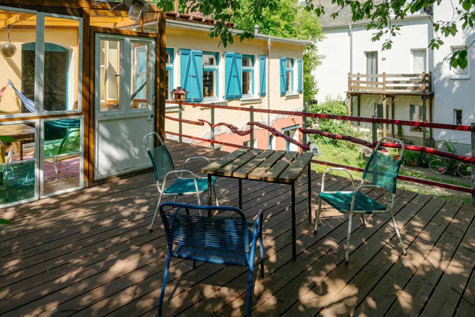 The Upholstery Tinyhouse Deluxe Eco Kreativ Citynah Apartment *